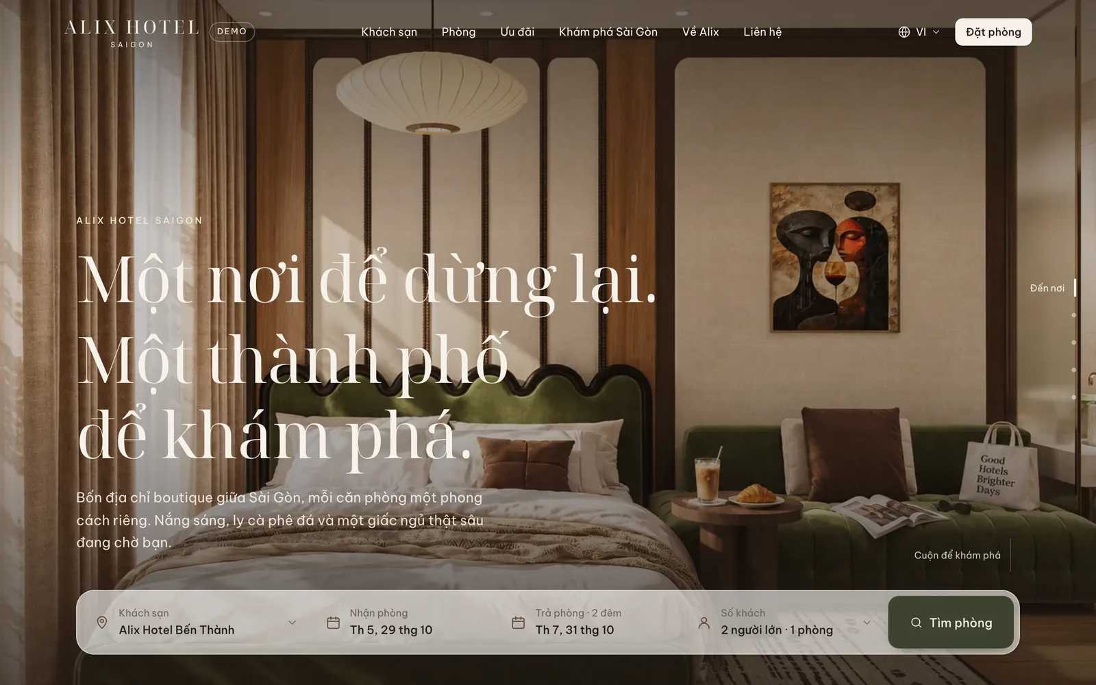 Trang chủ Alix Hotel Saigon với tiêu đề lớn và khung tìm phòng